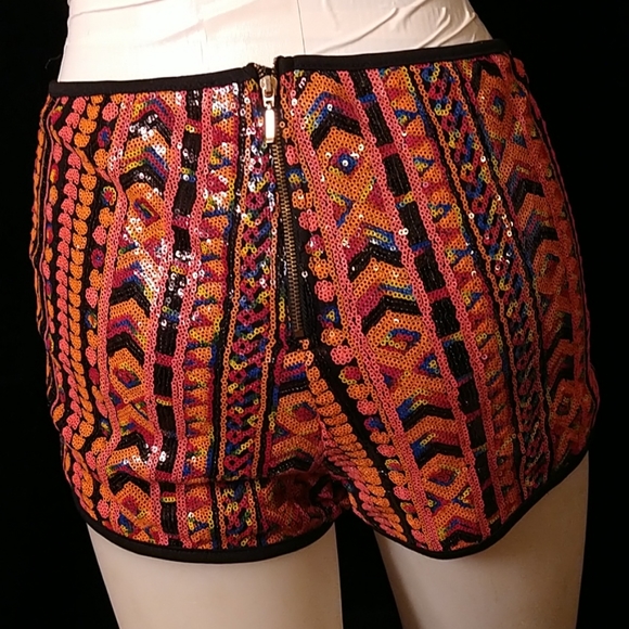 Forever 21 Sequin short - Picture 3 of 5